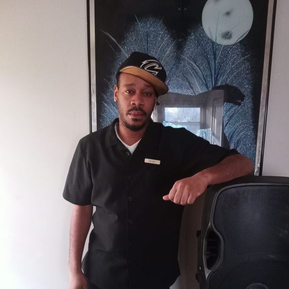 Meet your Posher, Kenneth - Picture 1 of 1